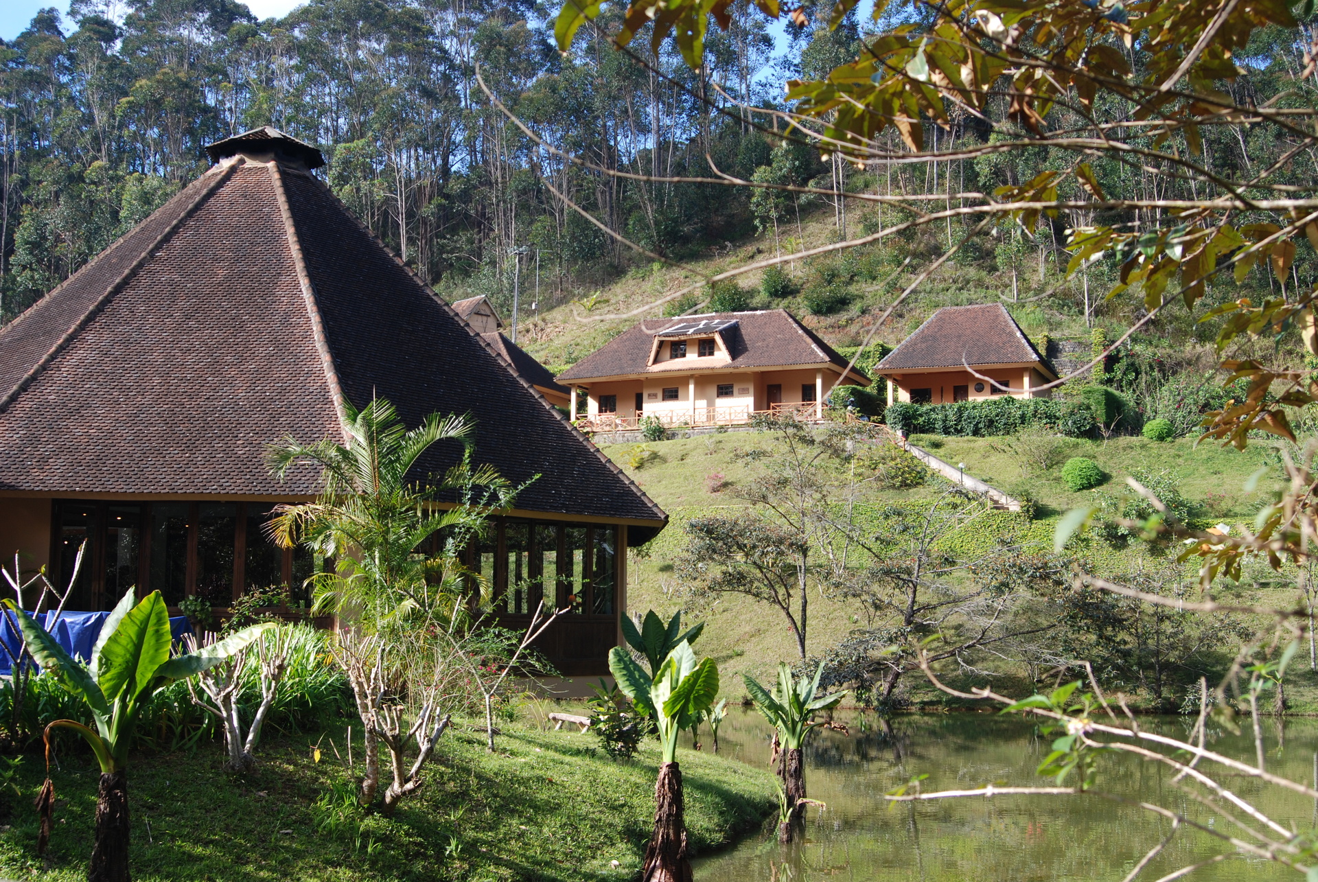 Anlage der Vakona Forest Lodge auf Madagaskar | Abendsonne Afrika