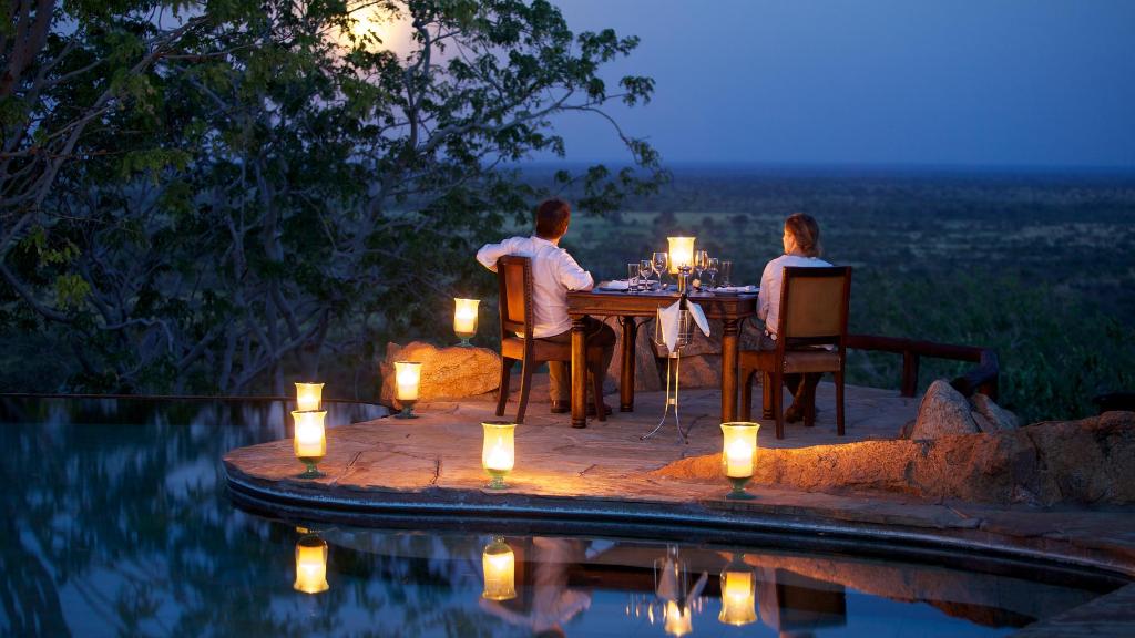 Abends im Elsa's Kopje in Kenia | Abendsonne Afrika