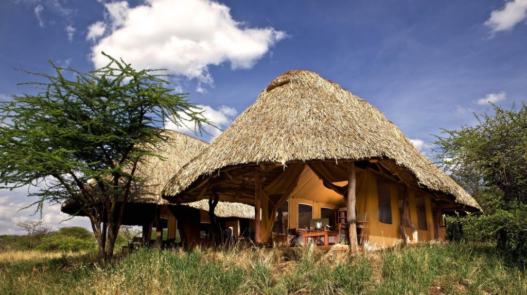 Zimmer im Lewa Safari Camp in Kenia | Abendsonne Afrika