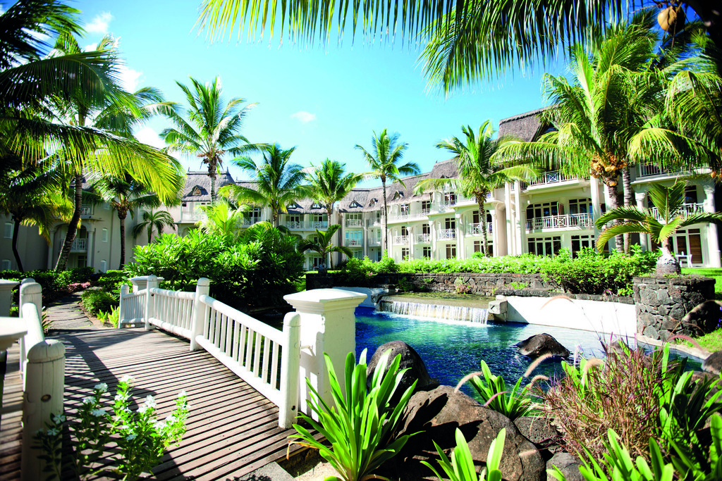 Anlage des LUX Belle Mare Resorts auf Mauritius | Abendsonne Afrika