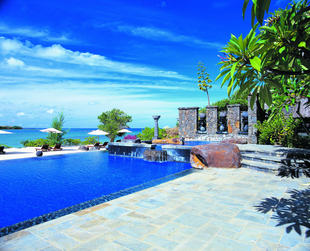 Pool im The Oberoi Resort auf Mauritius | Abendsonne Afrika