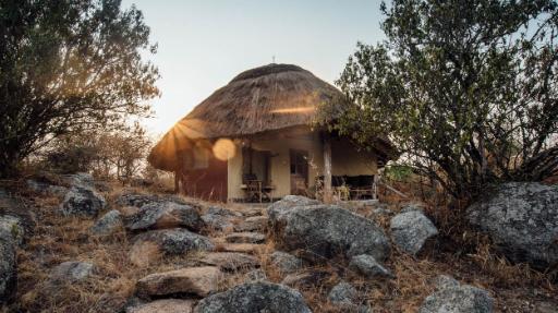 Rwakobo Rock Lodge | Abendsonne Afrika