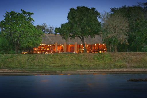 Luangwa River Camp | Abendsonne Afrika