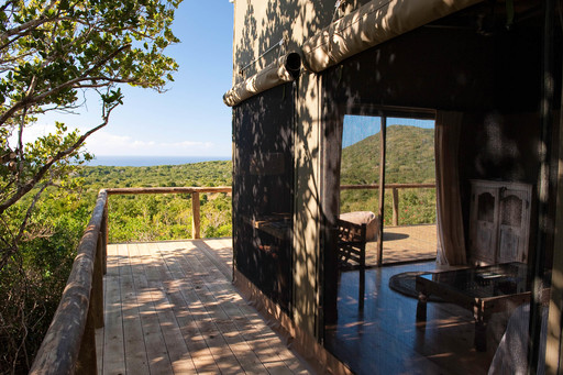 Ausblick von der Veranda eines Zeltes des Rocktail Beach Camp in Südafrika | Abendsonne Afrika