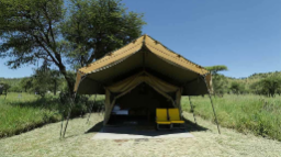 Zelt des Osupuko Serengeti Camp in Tansania | Abendsonne Afrika