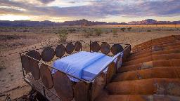 Starbed im Camp Sossus in Namibia | Abendsonne Afrika