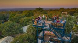 Aussichtsturm des Shongwe Lookout in Simbabwe | Abendsonne Afrika