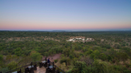 Aussicht von der Victoria Falls Safari Lodge in Simbabwe | Abendsonne Afrika 