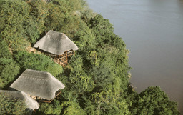 Lodge im Busch im Gonarezhou Nationalpark in Simbabwe | Abendsonne Afrika