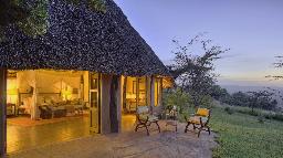 Cottage im Elewana Kifaru House in Kenia | Abendsonne Afrika