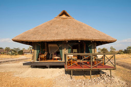 Zelt des Maramboi Tented Camp in Tansania | Abendsonne Afrika