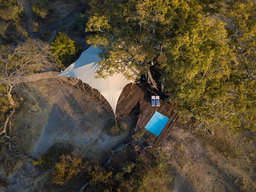 Zelt im Mpala Jena Camp in Simbabwe | Abendsonne Afrika